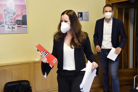 Pressekonferenz zur Wahlprogrammvorstellung der Partei Die Linke in Berlin