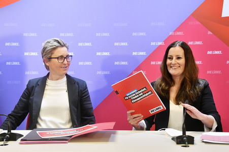Pressekonferenz zur Wahlprogrammvorstellung der Partei Die Linke in Berlin