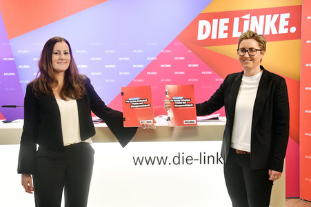 Pressekonferenz zur Wahlprogrammvorstellung der Partei Die Linke in Berlin