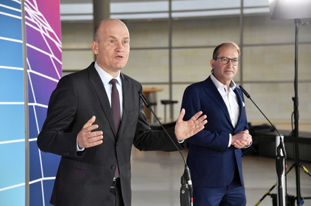 Pressestatement der CDU/CSU-Bundestagsfraktion in Berlin