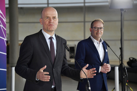 Pressestatement der CDU/CSU-Bundestagsfraktion in Berlin