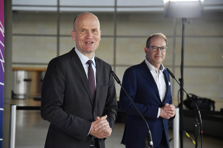 Pressestatement der CDU/CSU-Bundestagsfraktion in Berlin