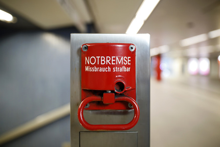 Symbolfoto Bundes-Notbremse