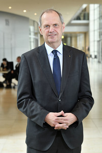 Pressestatement von Fritz Güntzler in Berlin