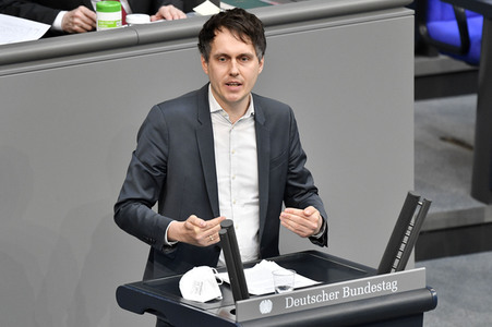 221. Sitzung des Deutschen Bundestages in Berlin