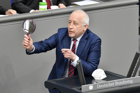 221. Sitzung des Deutschen Bundestages in Berlin