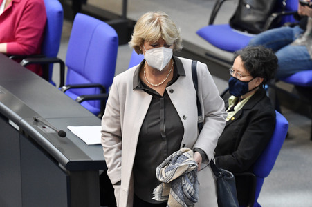 221. Sitzung des Deutschen Bundestages in Berlin