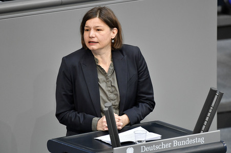 221. Sitzung des Deutschen Bundestages in Berlin