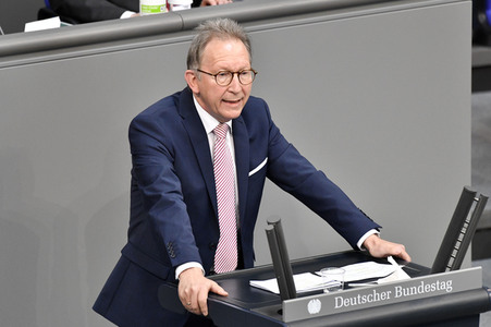 221. Sitzung des Deutschen Bundestages in Berlin