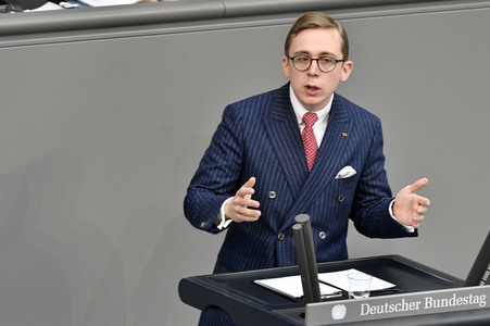 221. Sitzung des Deutschen Bundestages in Berlin