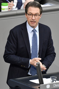 221. Sitzung des Deutschen Bundestages in Berlin