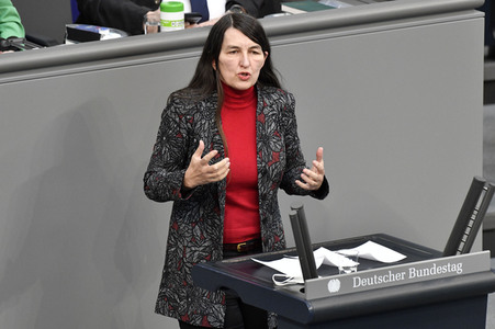 221. Sitzung des Deutschen Bundestages in Berlin