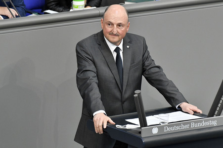 221. Sitzung des Deutschen Bundestages in Berlin