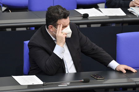 221. Sitzung des Deutschen Bundestages in Berlin