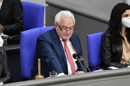 221. Sitzung des Deutschen Bundestages in Berlin