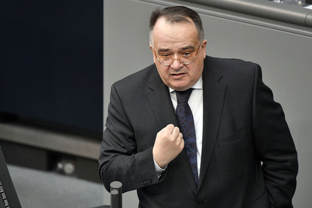 221. Sitzung des Deutschen Bundestages in Berlin