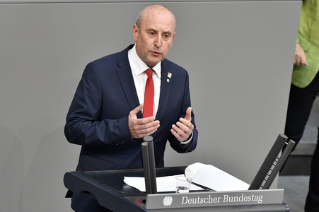 221. Sitzung des Deutschen Bundestages in Berlin