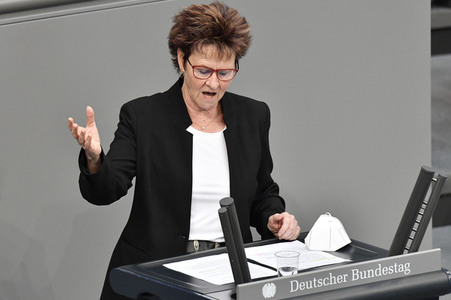 221. Sitzung des Deutschen Bundestages in Berlin