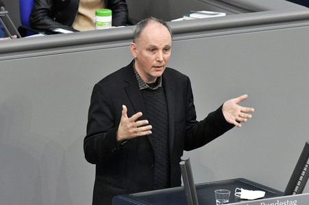 221. Sitzung des Deutschen Bundestages in Berlin