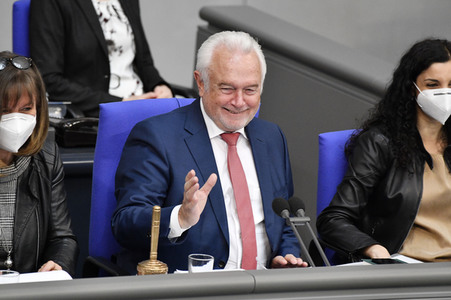 221. Sitzung des Deutschen Bundestages in Berlin