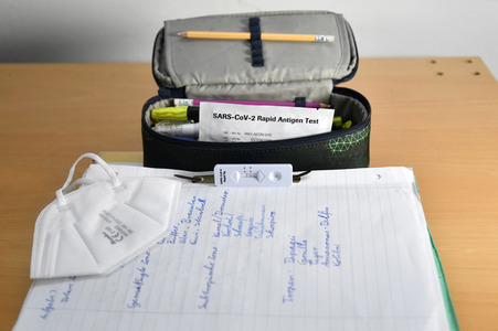 Symbolfoto Corona-Testpflicht an Schulen