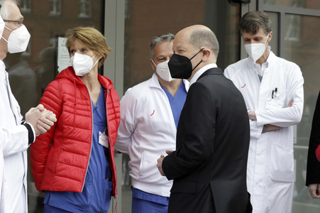 Olaf Scholz beim Besuch vom Vivantes-Klinikum in Berlin