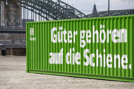 Grüner DB Container in Köln