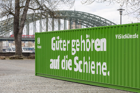Grüner DB Container in Köln
