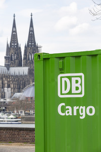 Grüner DB Container in Köln