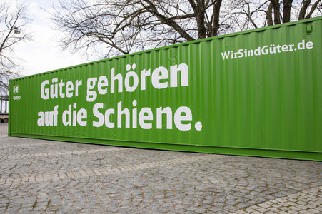 Grüner DB Container in Köln
