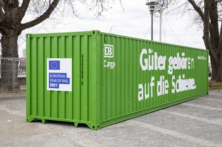Grüner DB Container in Köln