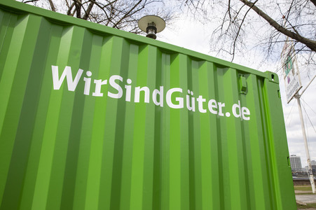 Grüner DB Container in Köln