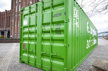 Grüner DB Container in Köln