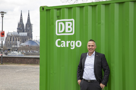 Grüner DB Container in Köln