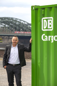 Grüner DB Container in Köln