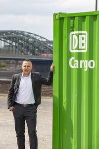 Grüner DB Container in Köln