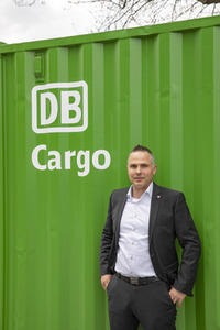Grüner DB Container in Köln
