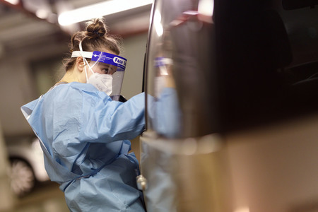 Symbolfoto Coronatest Drive-In