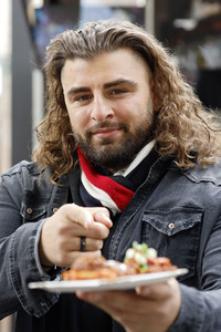 Eröffnung von 'Willi Herren’s Rievkooche Bud' in Köln