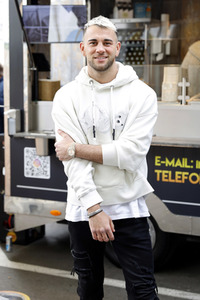 Eröffnung von 'Willi Herren’s Rievkooche Bud' in Köln