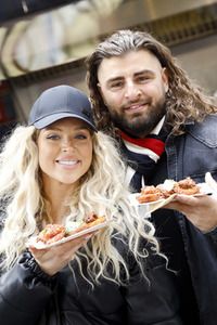 Eröffnung von 'Willi Herren’s Rievkooche Bud' in Köln