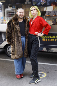 Eröffnung von 'Willi Herren’s Rievkooche Bud' in Köln