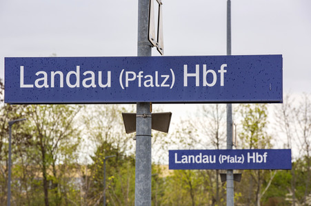 Der Hauptbahnhof in Landau