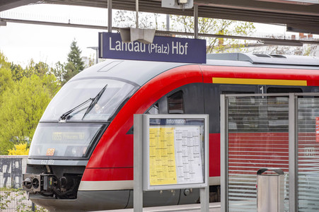Der Hauptbahnhof in Landau