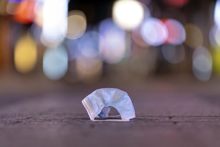 Symbolfoto Maskenmüll