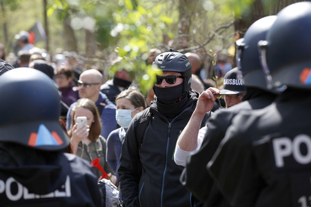 Demonstration gegen die bundesweite Verschärfung des Infektionsschutzgesetzes in Berlin