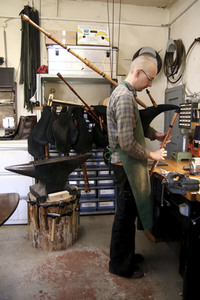 Traditionelle Handwerke - Der Instrumentenbauer