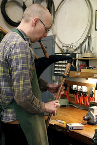 Traditionelle Handwerke - Der Instrumentenbauer
