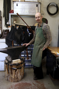 Traditionelle Handwerke - Der Instrumentenbauer