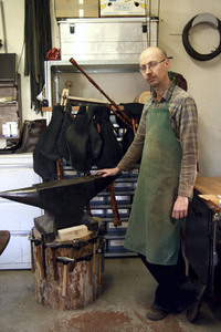 Traditionelle Handwerke - Der Instrumentenbauer